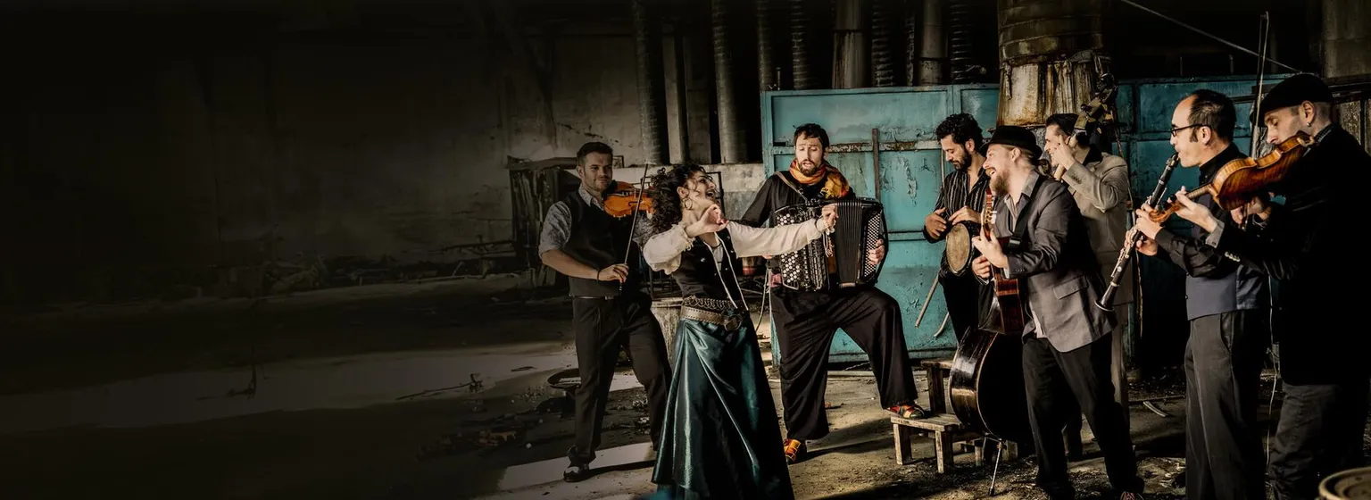 Barcelona Gipsy Balkan Orchestra