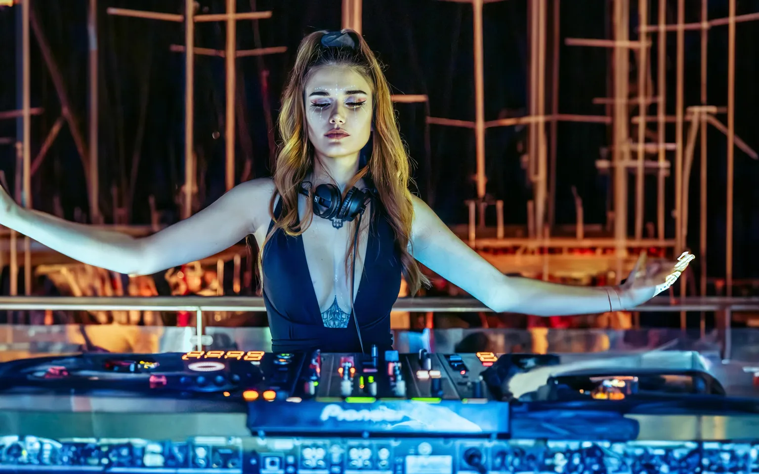 Dj Feyza Irmak