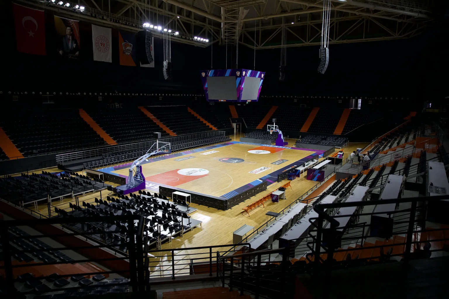Servet Tazegül Spor Salonu