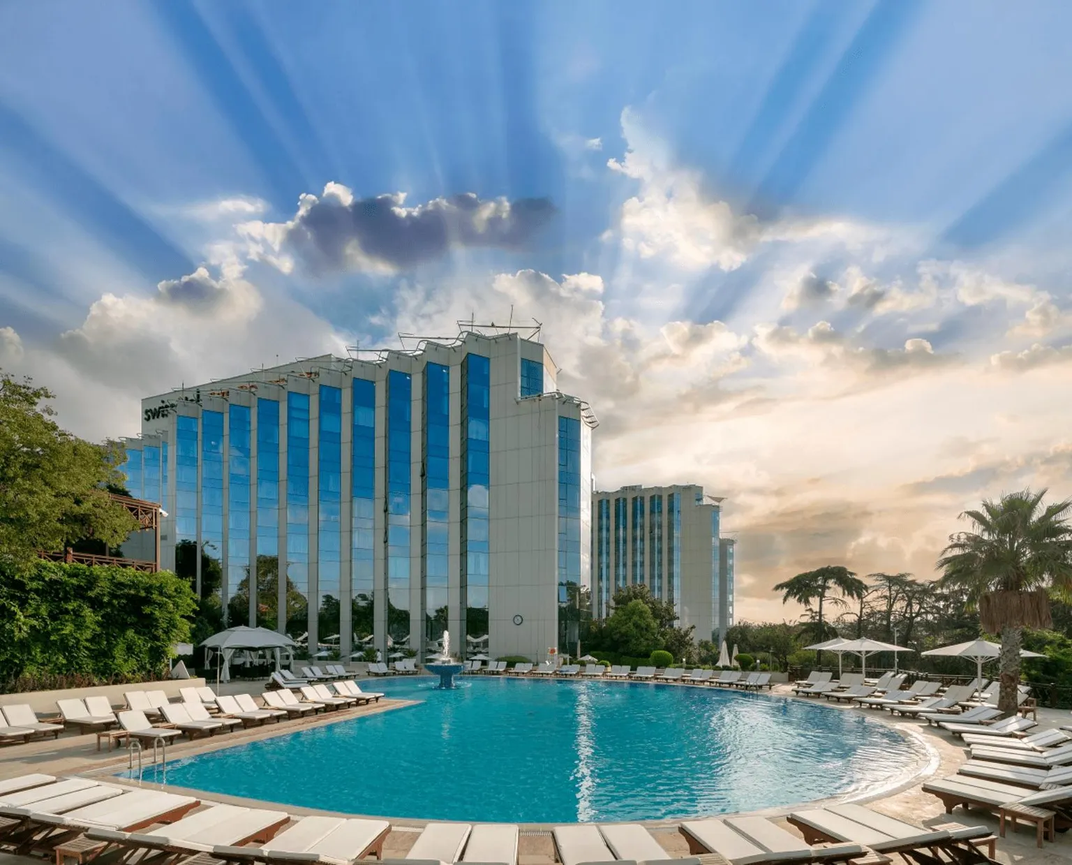 Swissotel 16 Roof