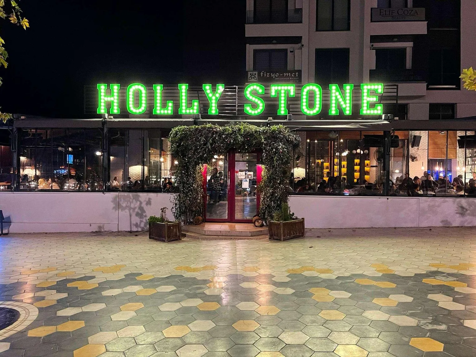 Holly Stone