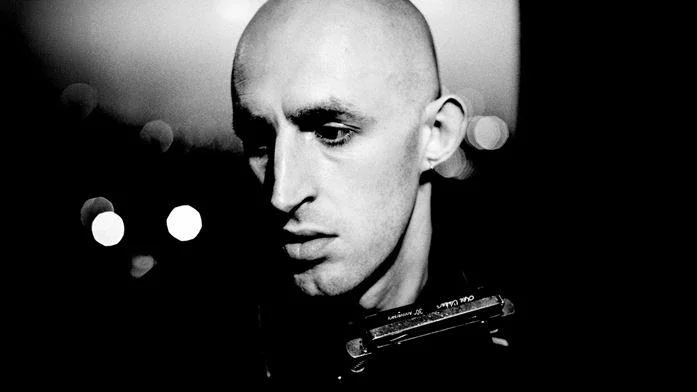 +1 Sunar: Mark William Lewis